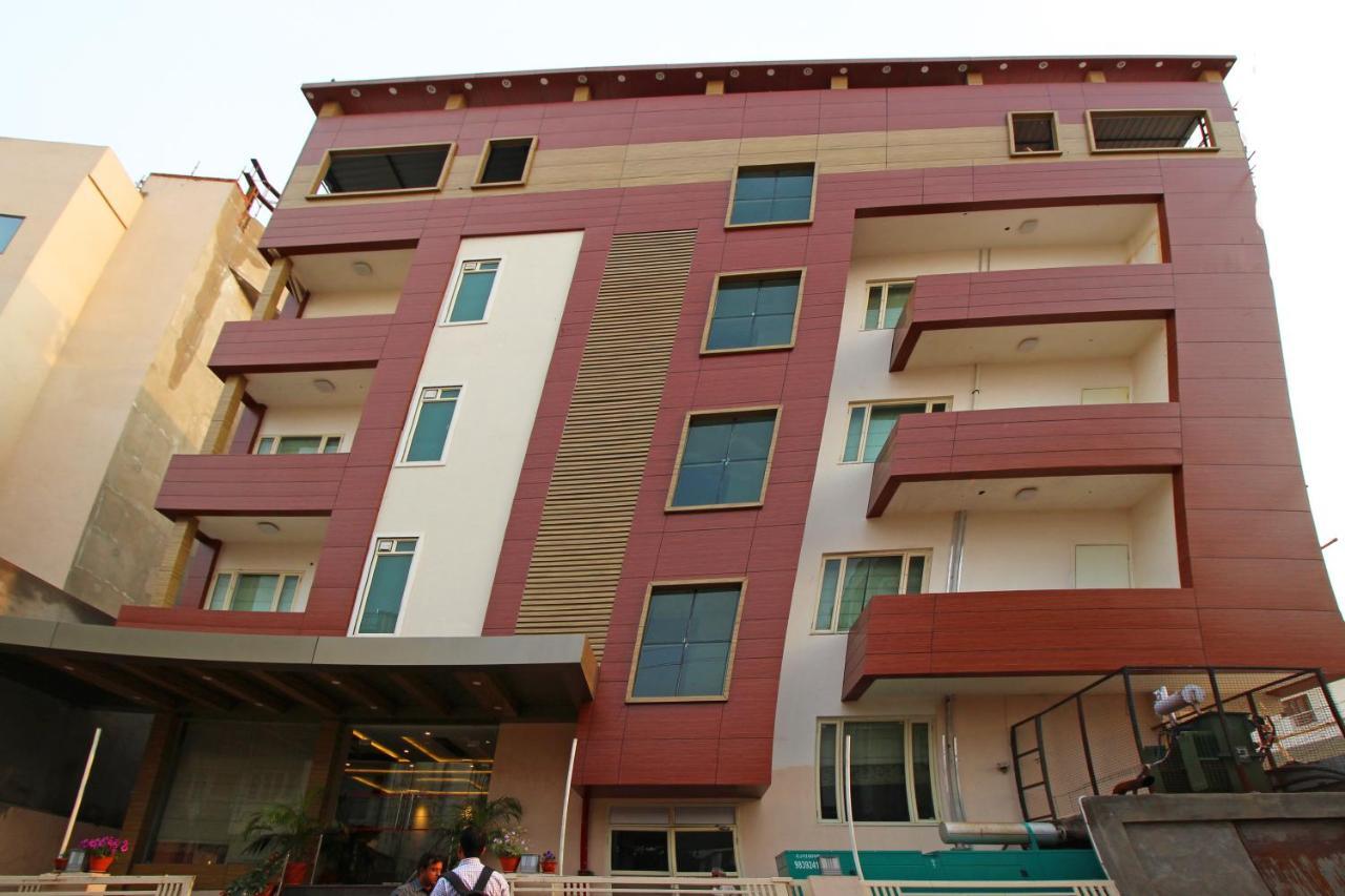 Capital O 4535 Hotel Uma Palace Varanasi Luaran gambar