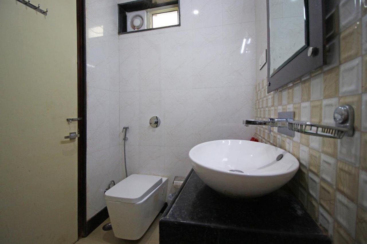 Capital O 4535 Hotel Uma Palace Varanasi Luaran gambar
