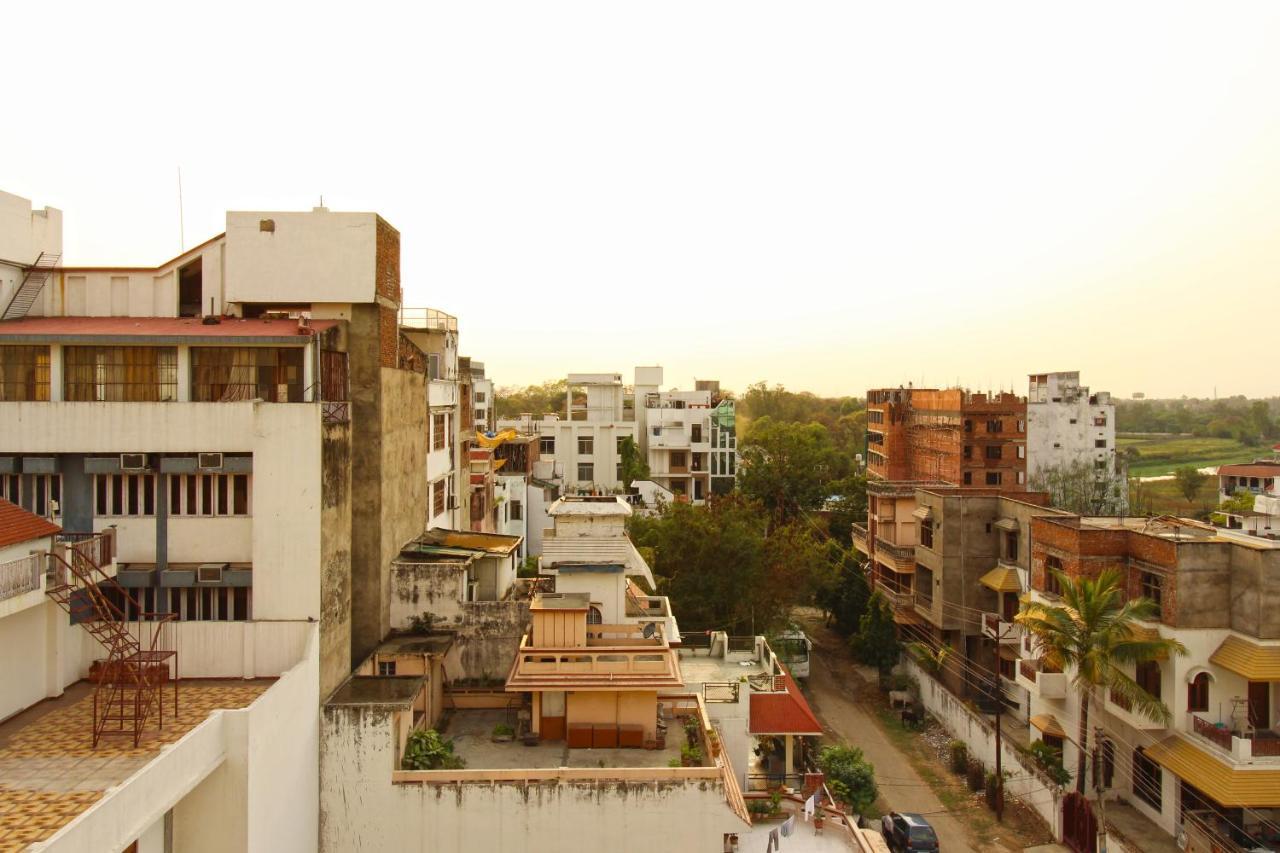Capital O 4535 Hotel Uma Palace Varanasi Luaran gambar