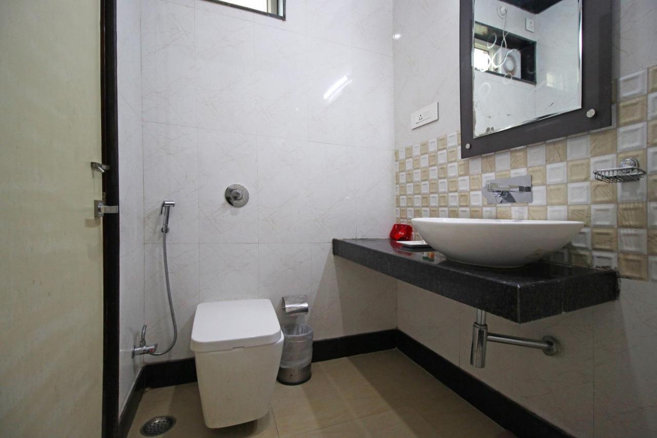 Capital O 4535 Hotel Uma Palace Varanasi Luaran gambar