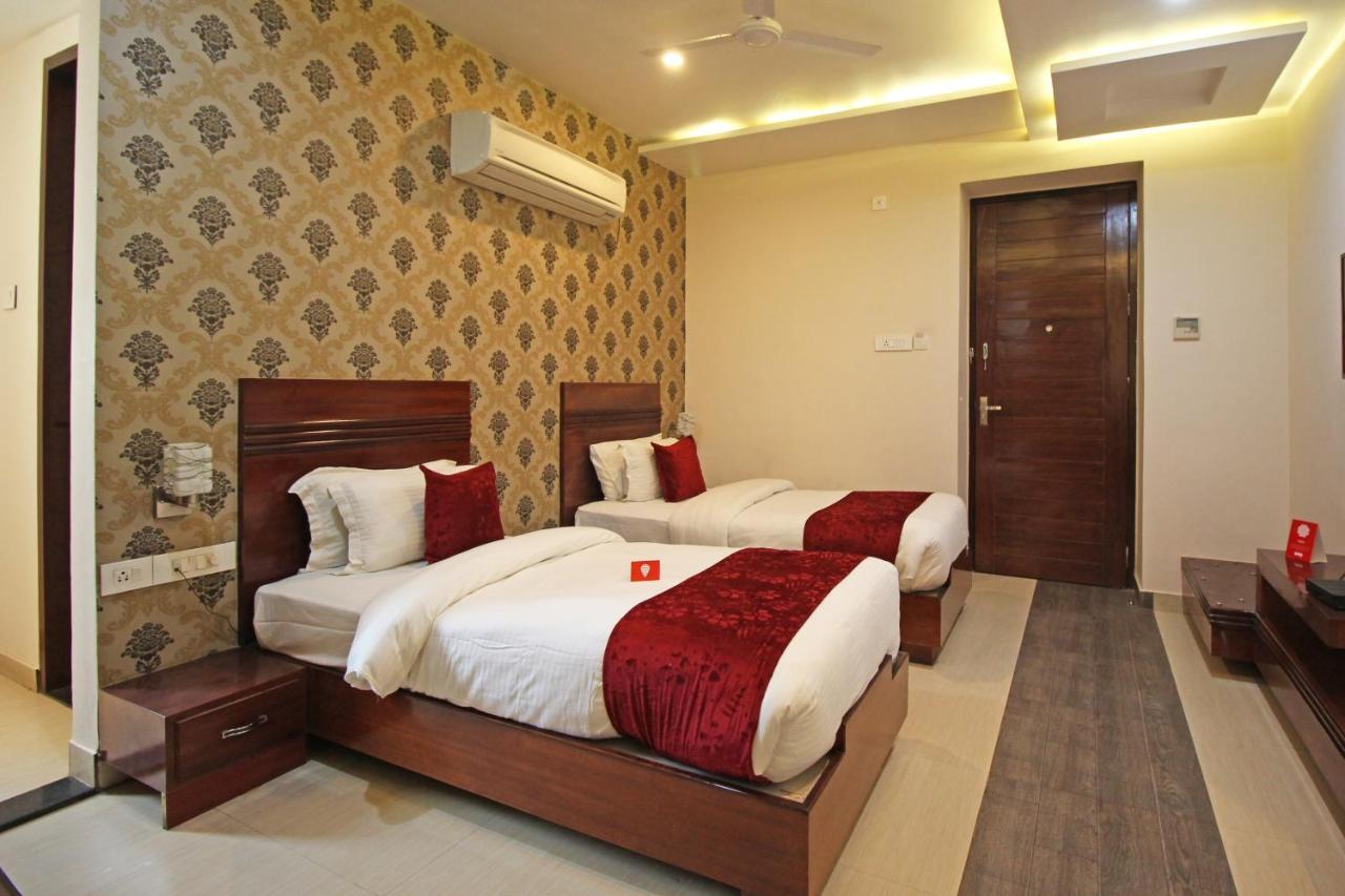 Capital O 4535 Hotel Uma Palace Varanasi Luaran gambar