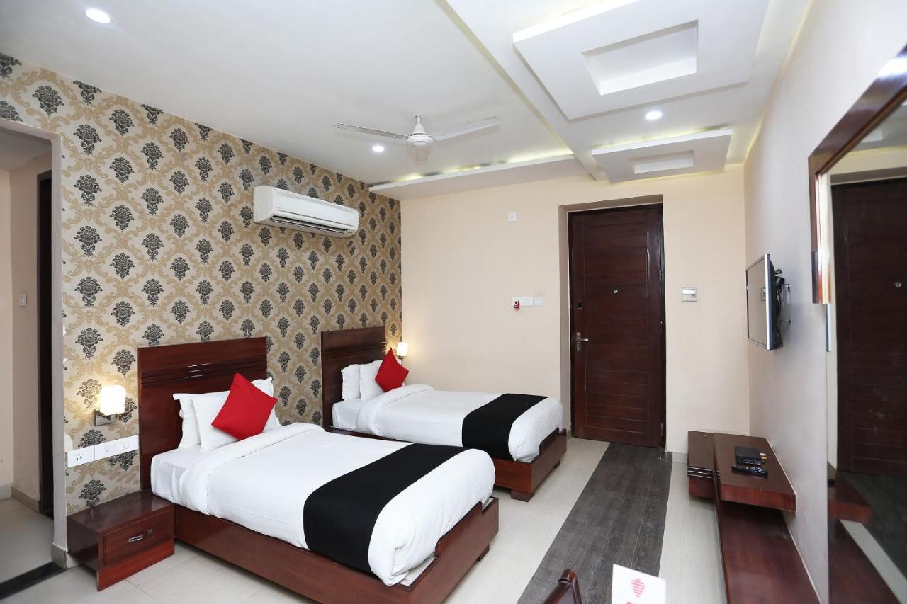 Capital O 4535 Hotel Uma Palace Varanasi Luaran gambar