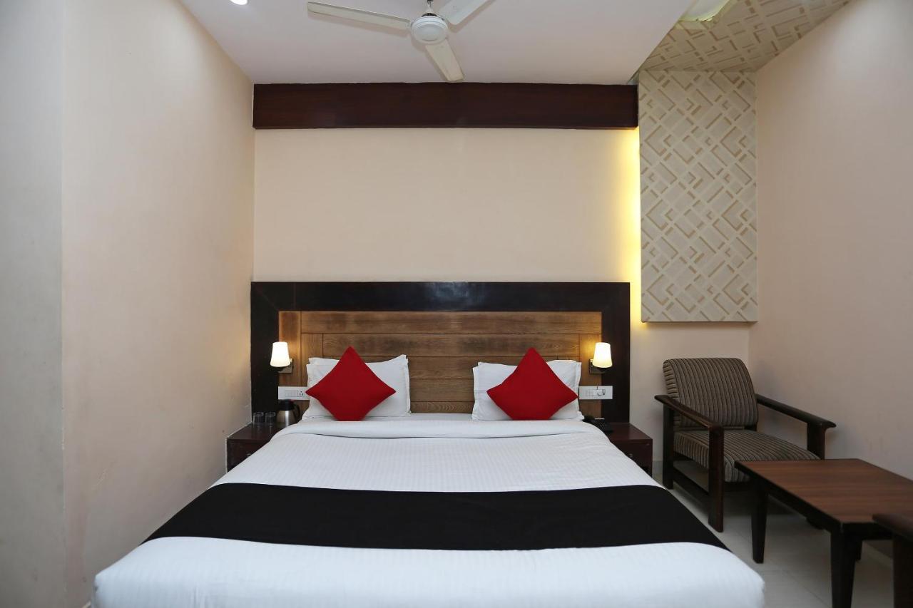 Capital O 4535 Hotel Uma Palace Varanasi Luaran gambar