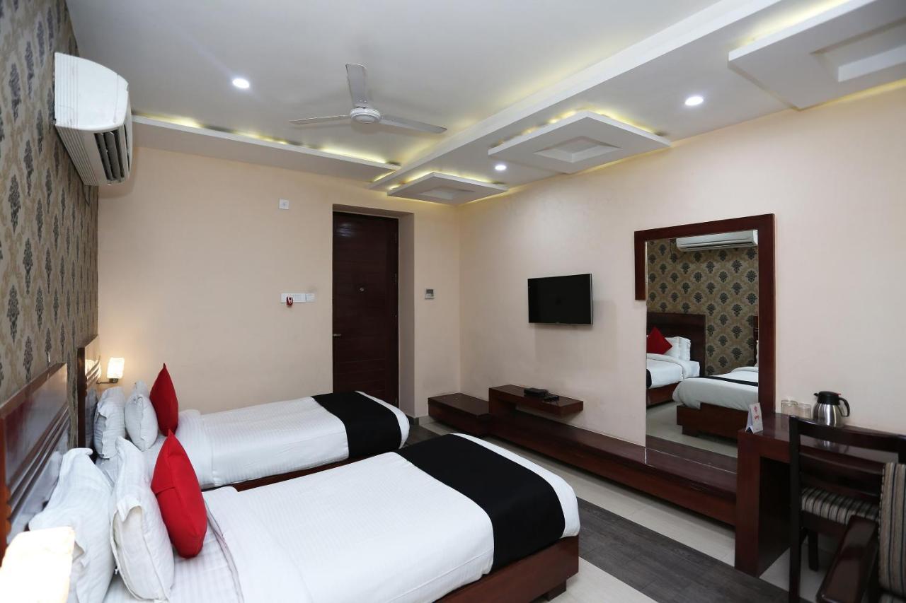 Capital O 4535 Hotel Uma Palace Varanasi Luaran gambar