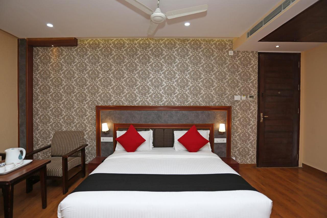Capital O 4535 Hotel Uma Palace Varanasi Luaran gambar
